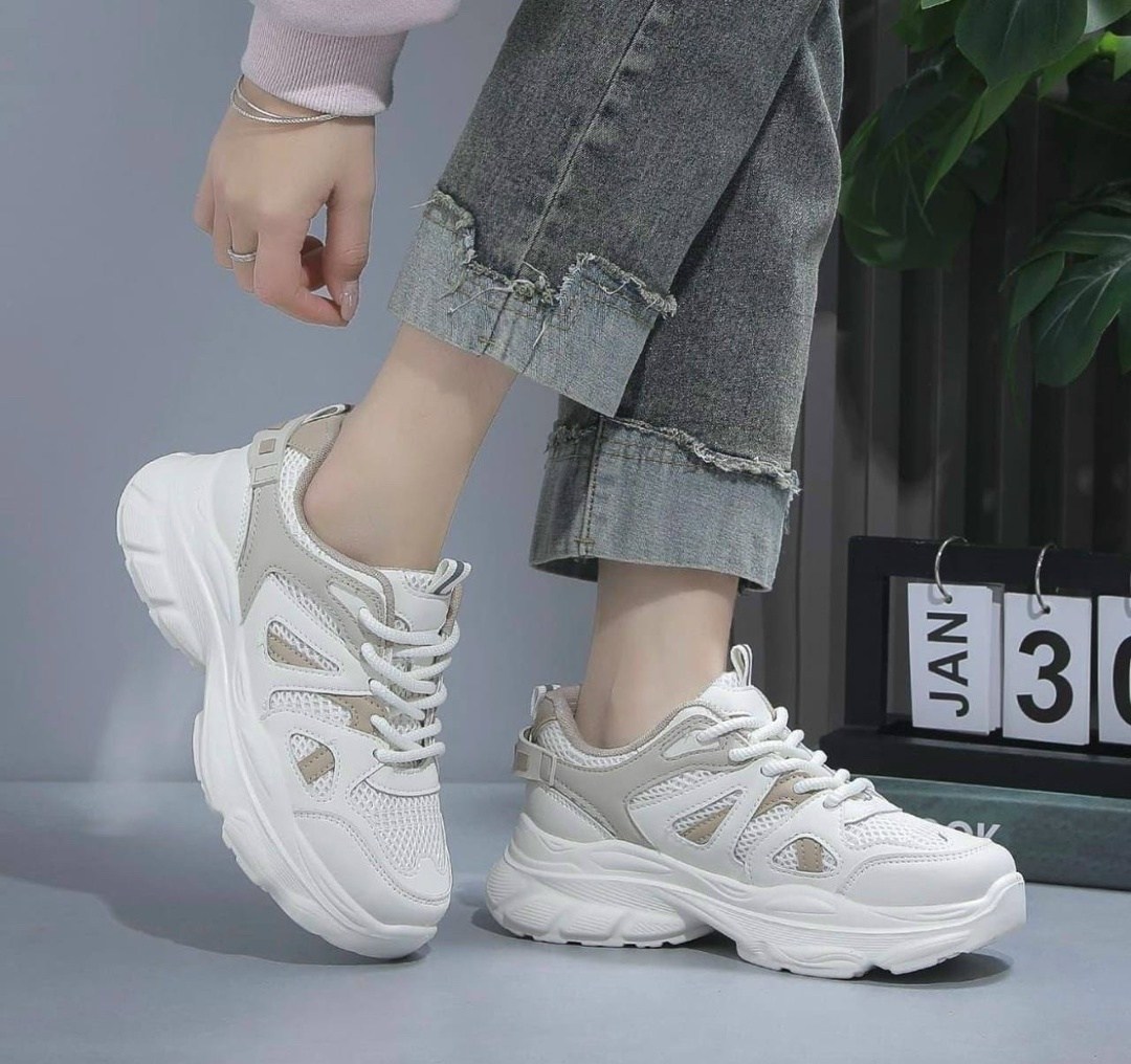 женские кроссовки,стильные женские кроссовки,женские кроссовки платформа,женские массивные кроссовки,кроссовки для женщин