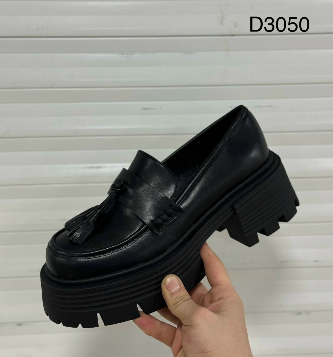 ,женские лоферы, женская,модные лоферы,лоферы renzoni