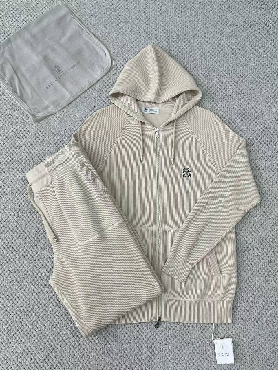 спортивный костюм brunello cucinelli,костюм brunello cucinelli,кашемировый костюм loro piana,спортивные костюм,толстовки худи