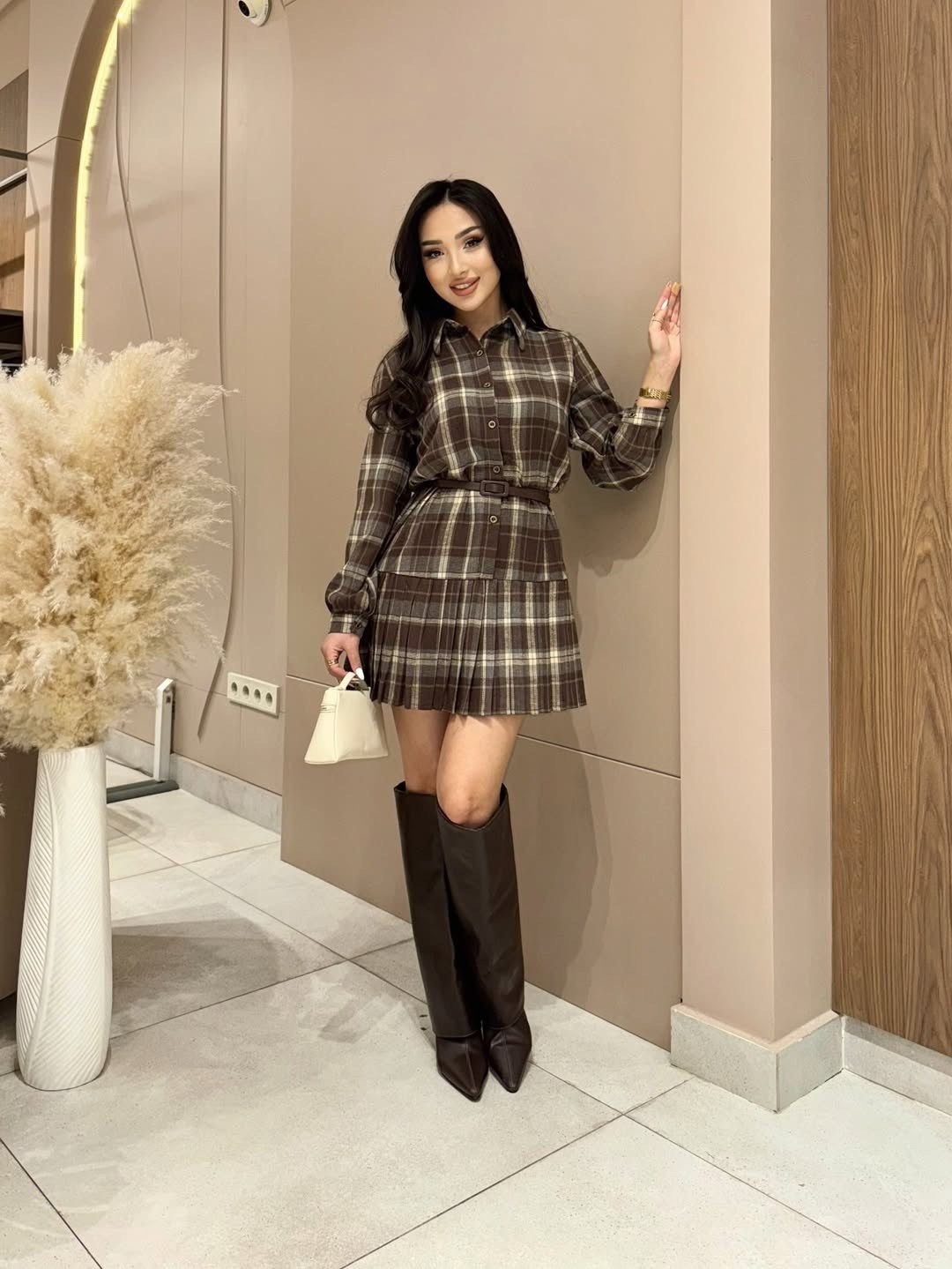 жилет с поясом,вязаная жилетка,женская жилетка,жилетка с рубашкой,жилет повседневный