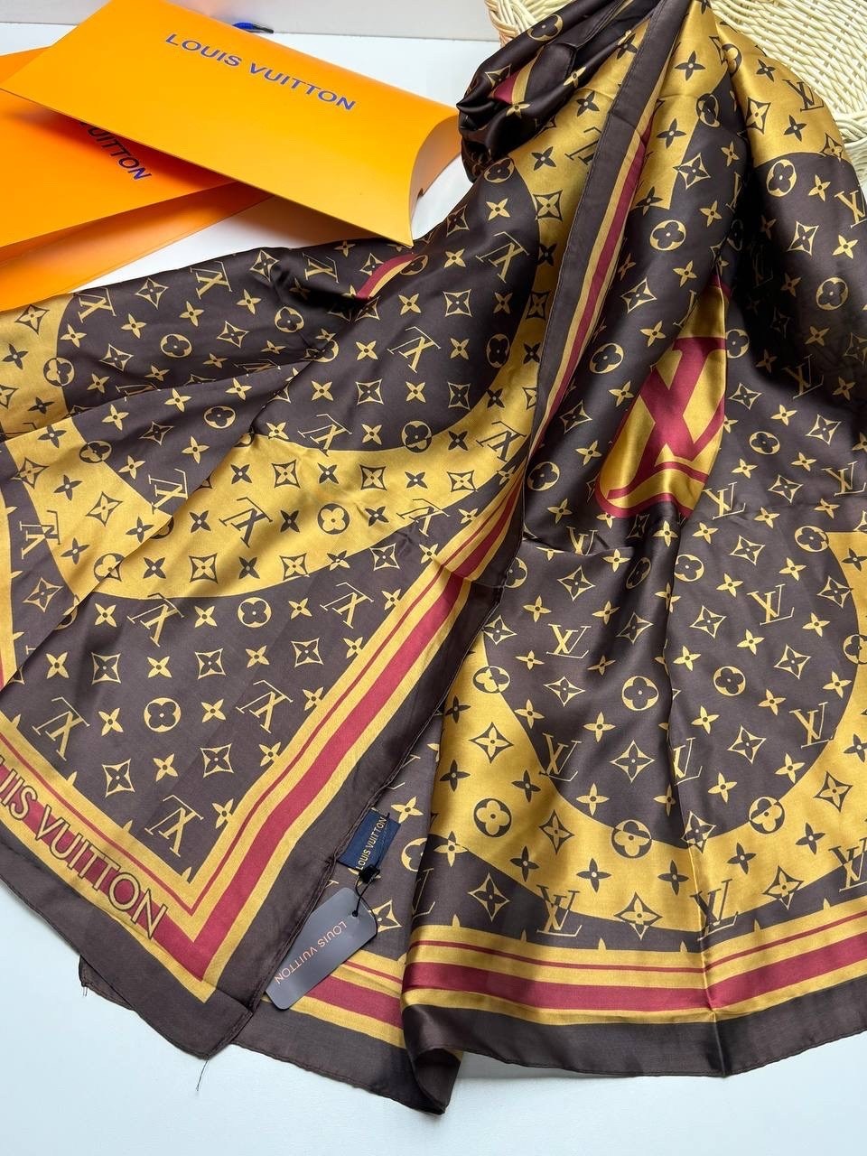 брендовый женский палантин louis vuitton,платок louis vuitton,шарф шелковый,шарфы и платки,платок луи виттон