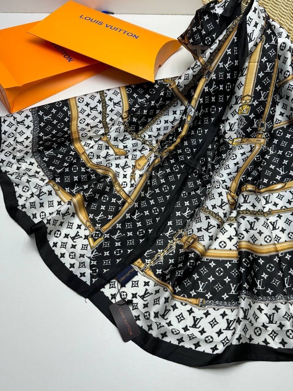 платки шелковые,женские платки,платок chanel,брендовый платок,шарфы и платки