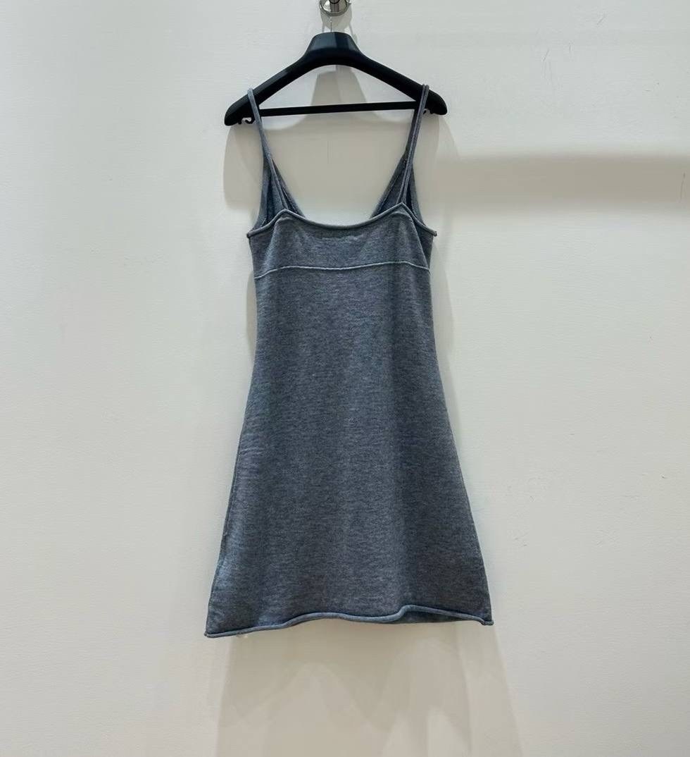 платье на бретельках,платье женские,приталенное платье,платье на бретелях,платья и сарафан