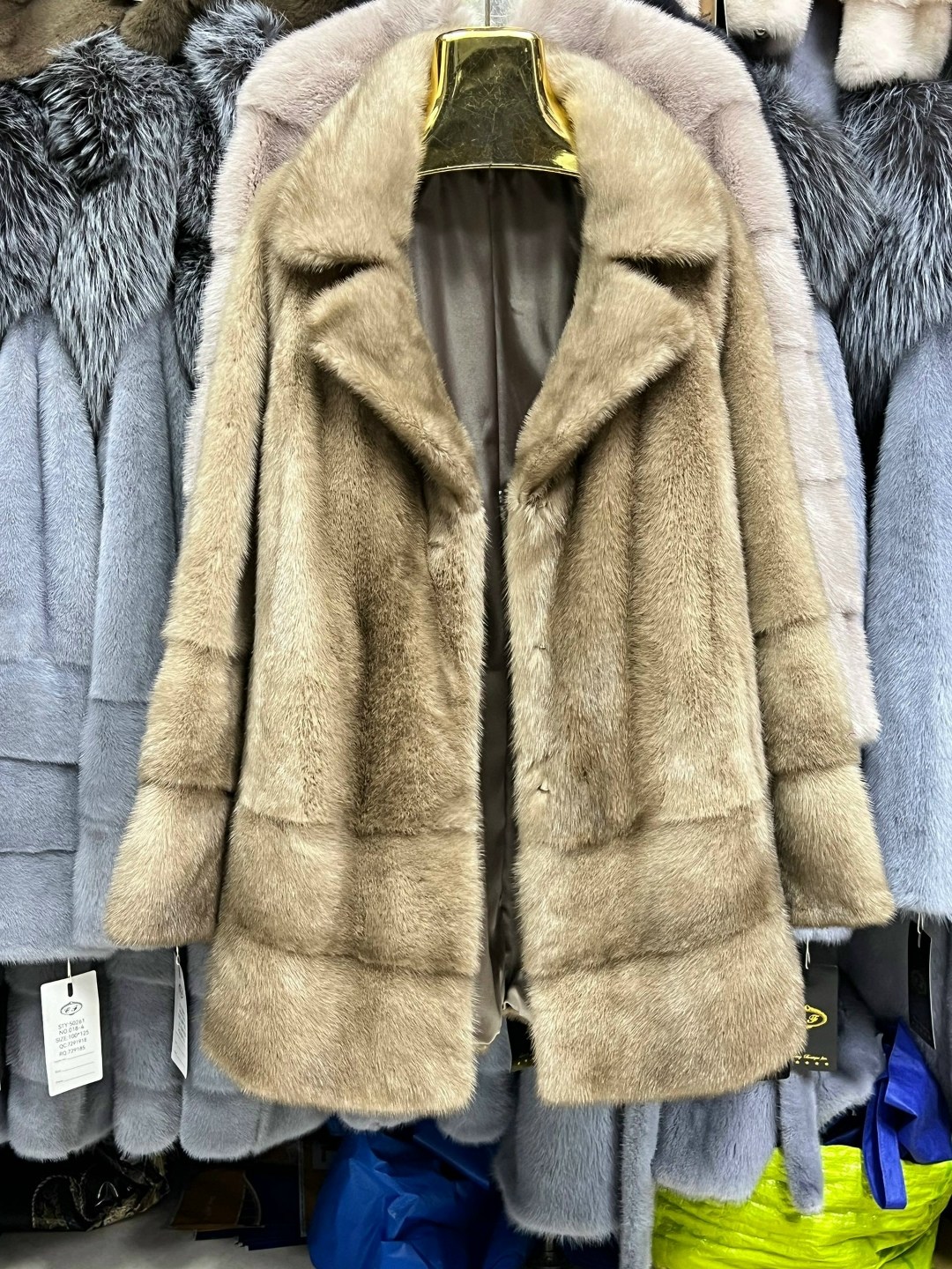 норковая шуба,шуба россия норка колотый лед,шуба no name норка размер 48/50 бежевый,шуба норковая шикарная пастель,шуба