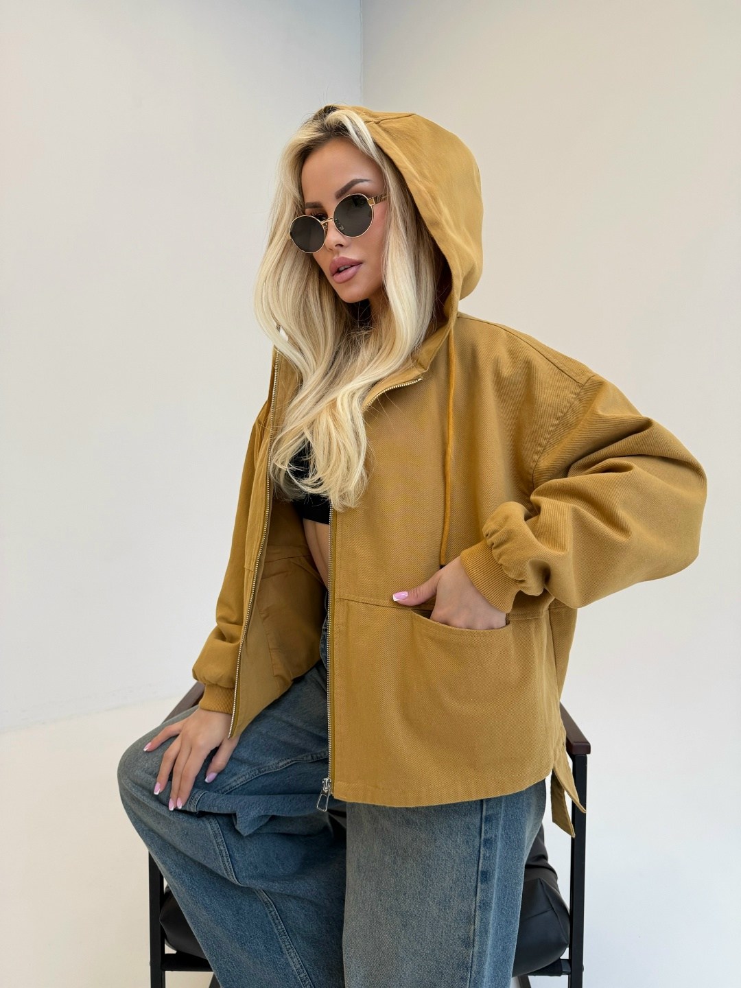 кожаная куртка,куртка,женская куртка,женская куртка демисезонная,куртка кожаная стильная