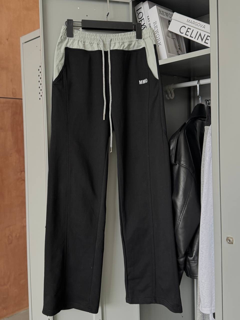 женские костюмы спортивные,черные штаны женские,костюм спортивный,стильные костюмы,брюки женские