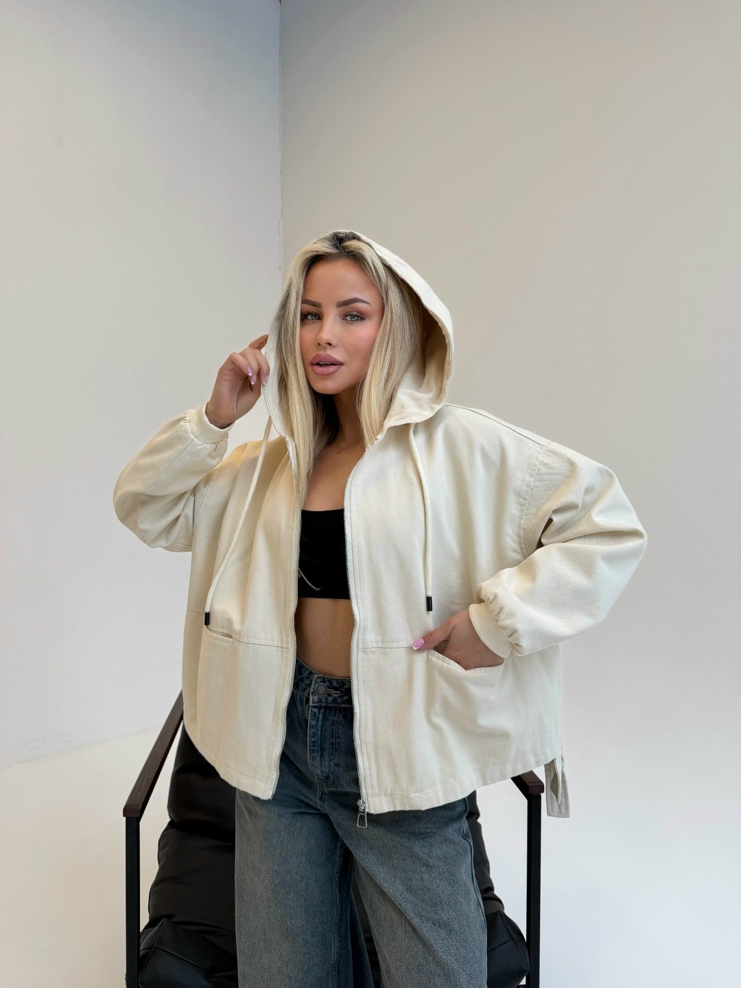 кожаная куртка,куртка,женская куртка,женская куртка демисезонная,куртка кожаная стильная