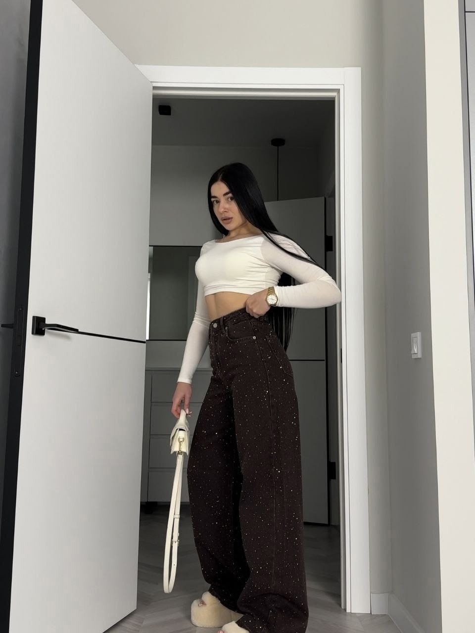 джинсы со стразами,джинсы широкие со стразами,брюки со стразами,джинсы стразы женские,черные широкие джинсы со стразами