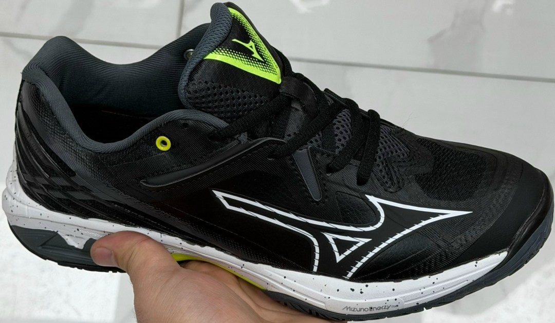 волейбольные кроссовки mizuno,mizuno corp,кроссовки mizuno,mizuno wave,спортивные кроссовки mizuno thunder blade z черный