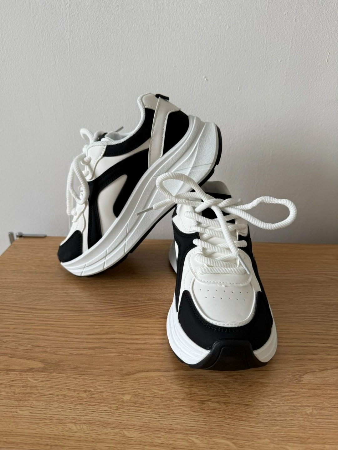 женские кроссовки,кроссовки,кроссовки универсальные, спортивные,массивные кроссовки