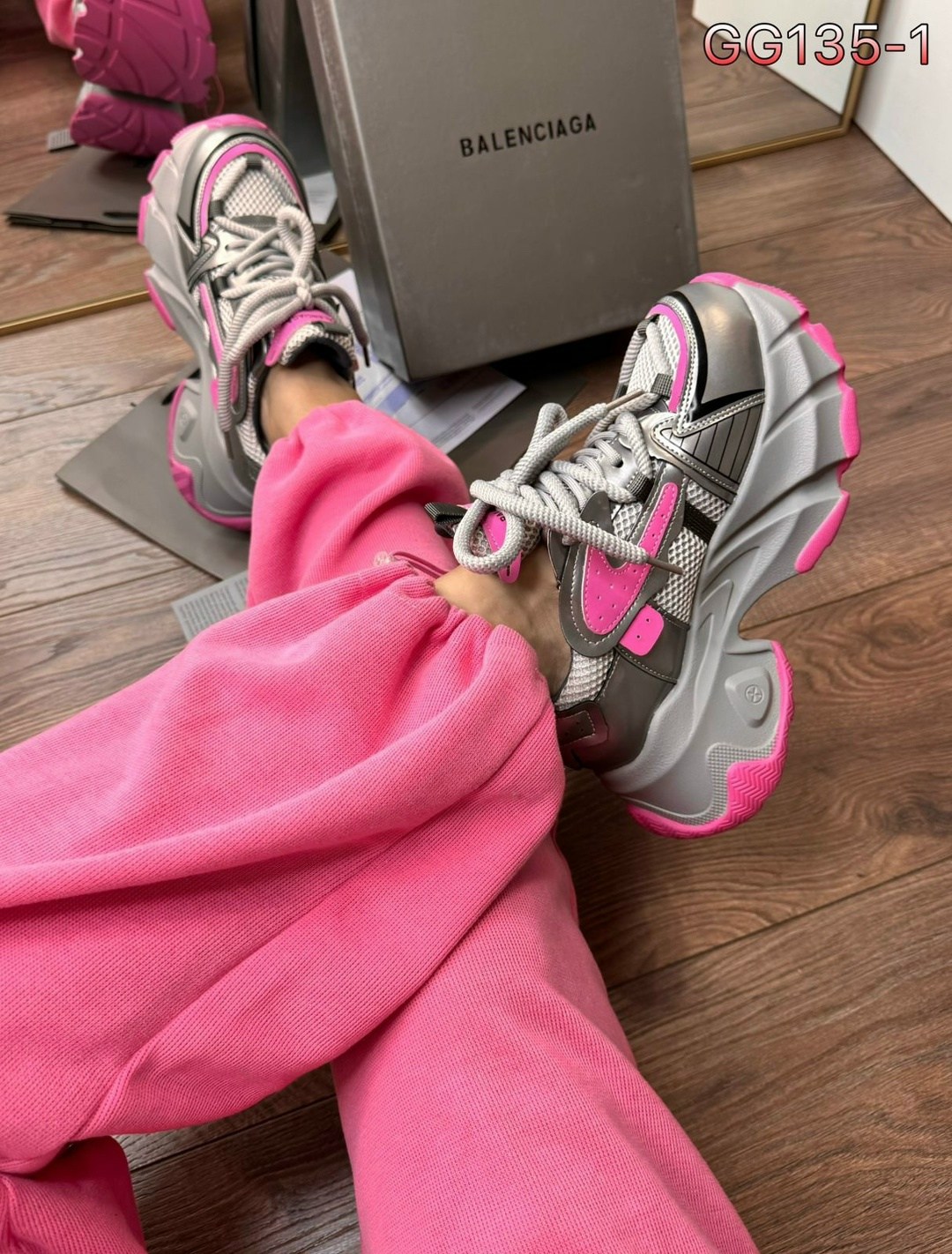 кроссовки женские balenciaga,кроссовки balenciaga,женские кроссовки balenciaga 3xl серебристые с розовым,кроссовки женские balenciaga серый розовый,женские кроссовки