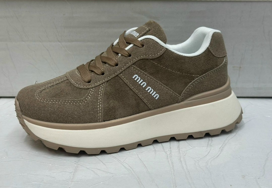 женские кроссовки,,кроссовки женские модные,стильные кроссовки, кроссовки