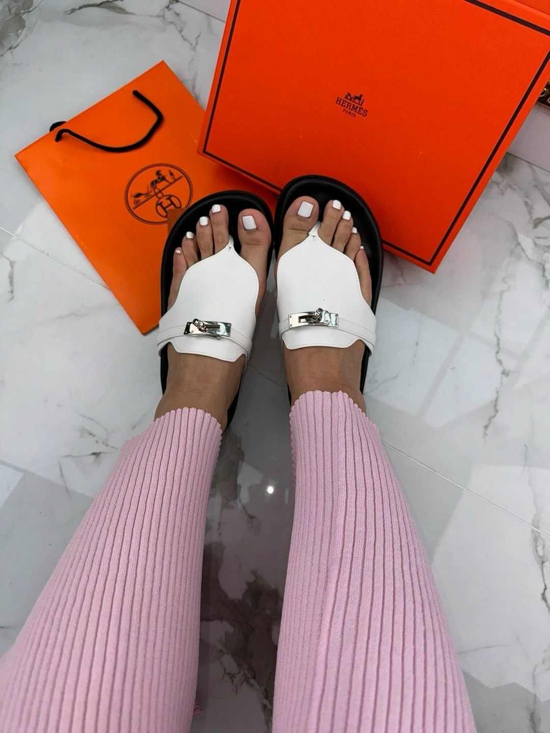 сандалии hermes,шлепанцы hermes,шипры черные сандали hermes,hermes шлепки,шлепки hermes мужские