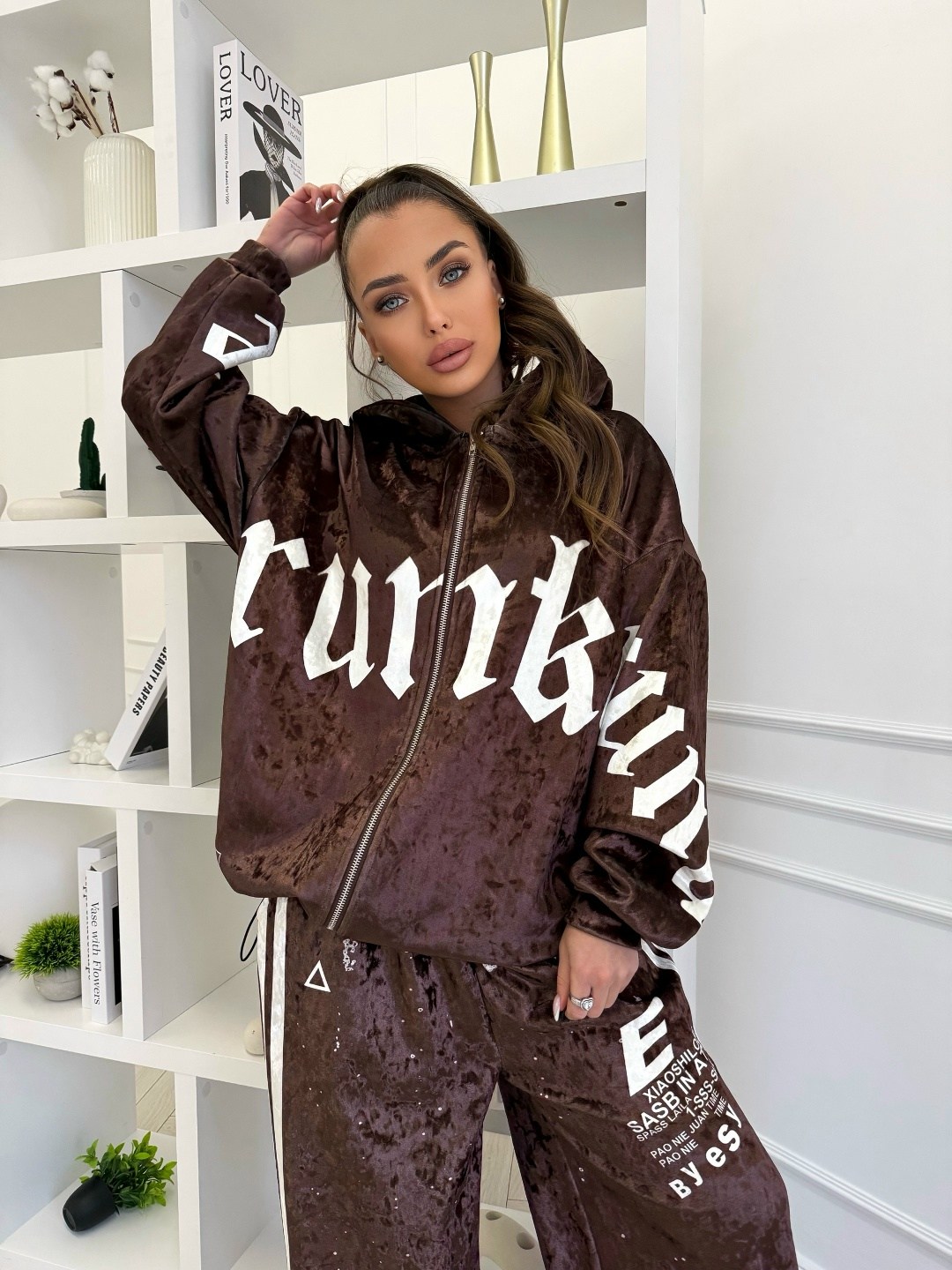 спортивный велюровый костюм,велюровые костюмы,велюровый костюм джуси,костюм спортивный женский,велюровый костюм женский