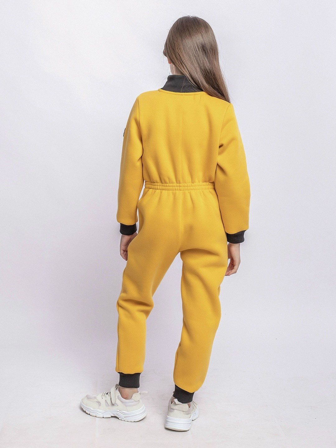 горчичный комбинезон детский,комбинезон из футера детский,комбинезон детский,девушка в комбинезоне,россия комбинезон из футера