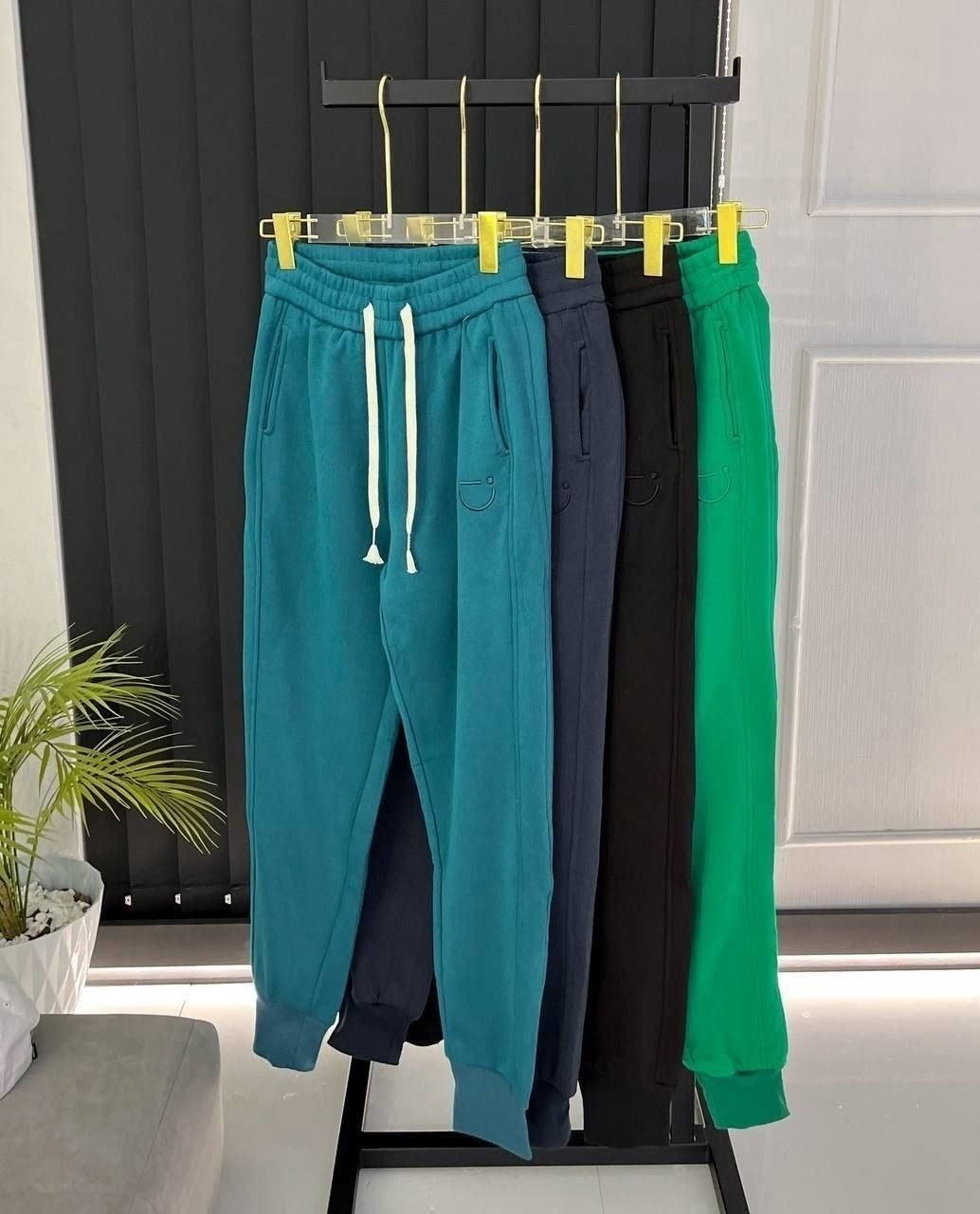 брюки розовые,модные брюки,спортивные штаны,трикотажные брюки,спортивный брюки