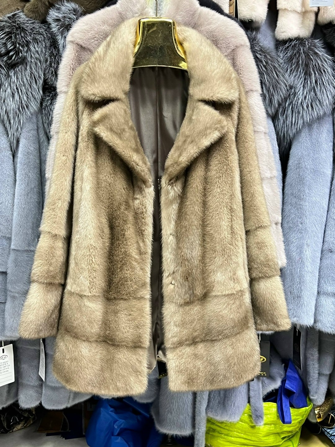 норковая шуба,шуба россия норка колотый лед,шуба no name норка размер 48/50 бежевый,шуба норковая шикарная пастель,шуба