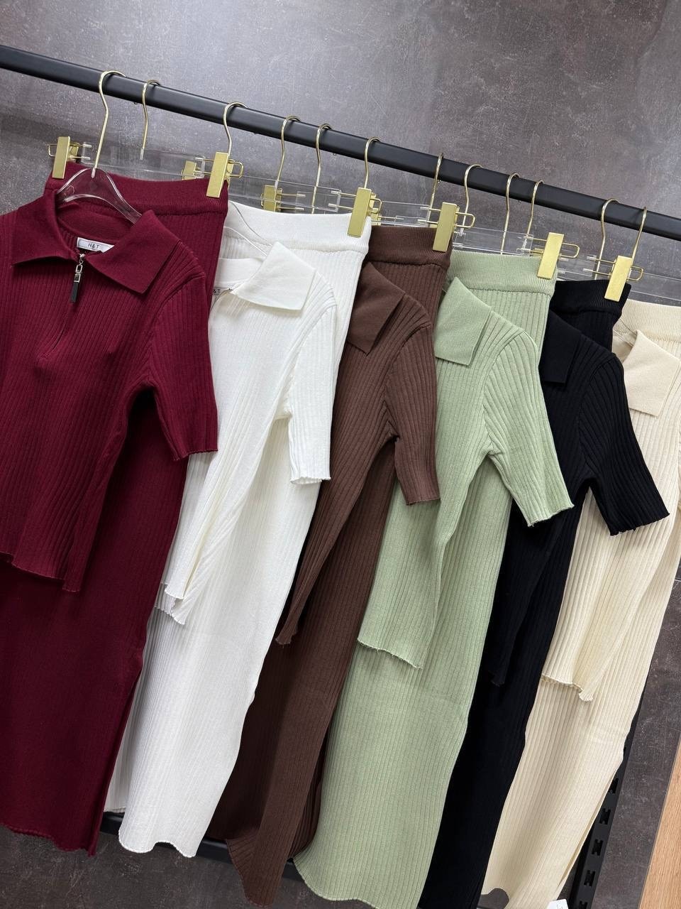 стильные костюмы,костюм двойка трикотаж,костюм с юбкой,костюм двойка лапша,трикотажная юбка