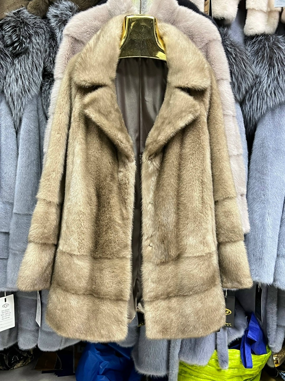 норковая шуба,шуба россия норка колотый лед,шуба no name норка размер 48/50 бежевый,шуба норковая шикарная пастель,шуба