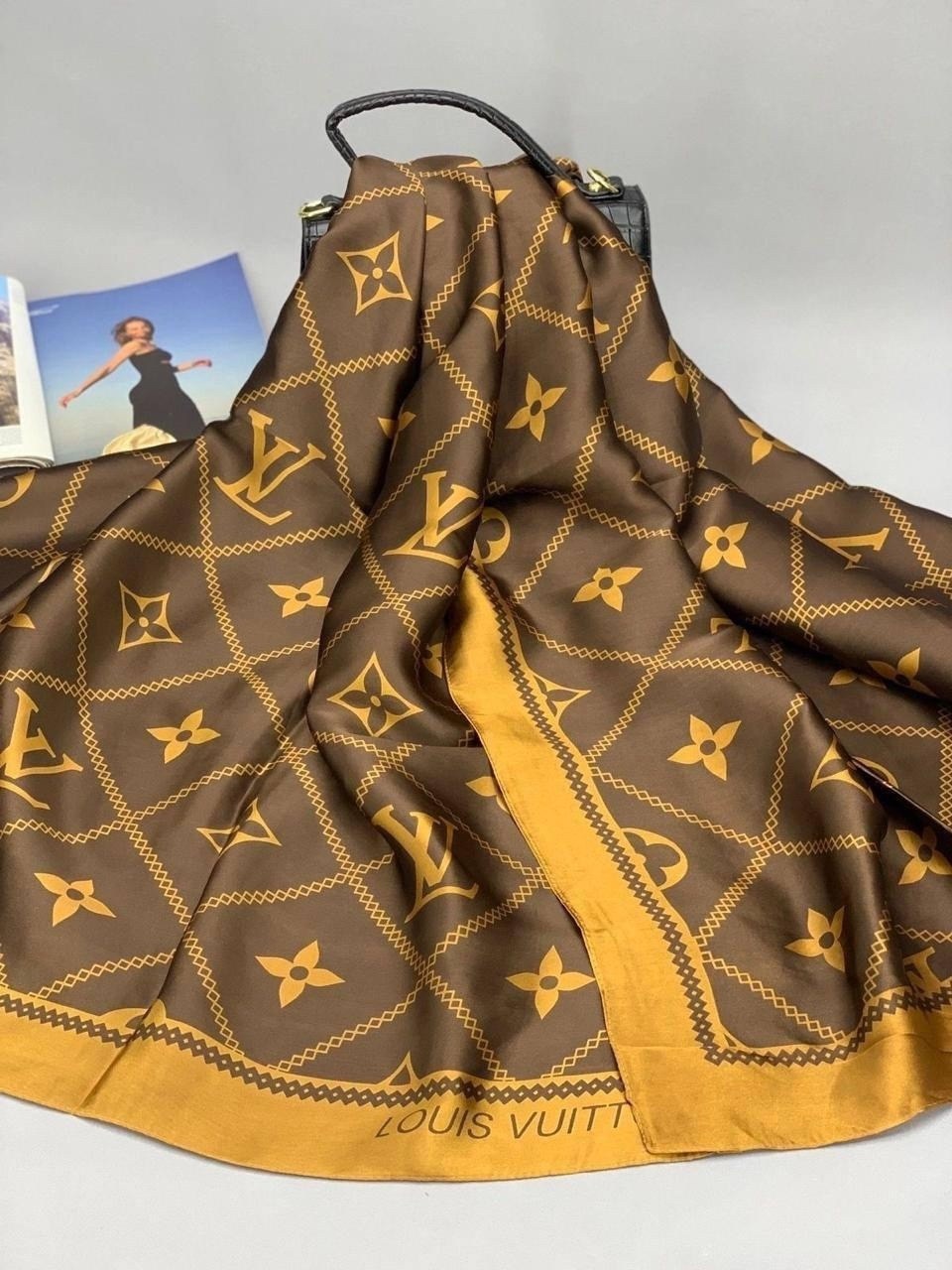 брендовый женский палантин louis vuitton,шарф louis vuitton,брендовый палантин,шелковые платки,брендовый женский шелковый шарф