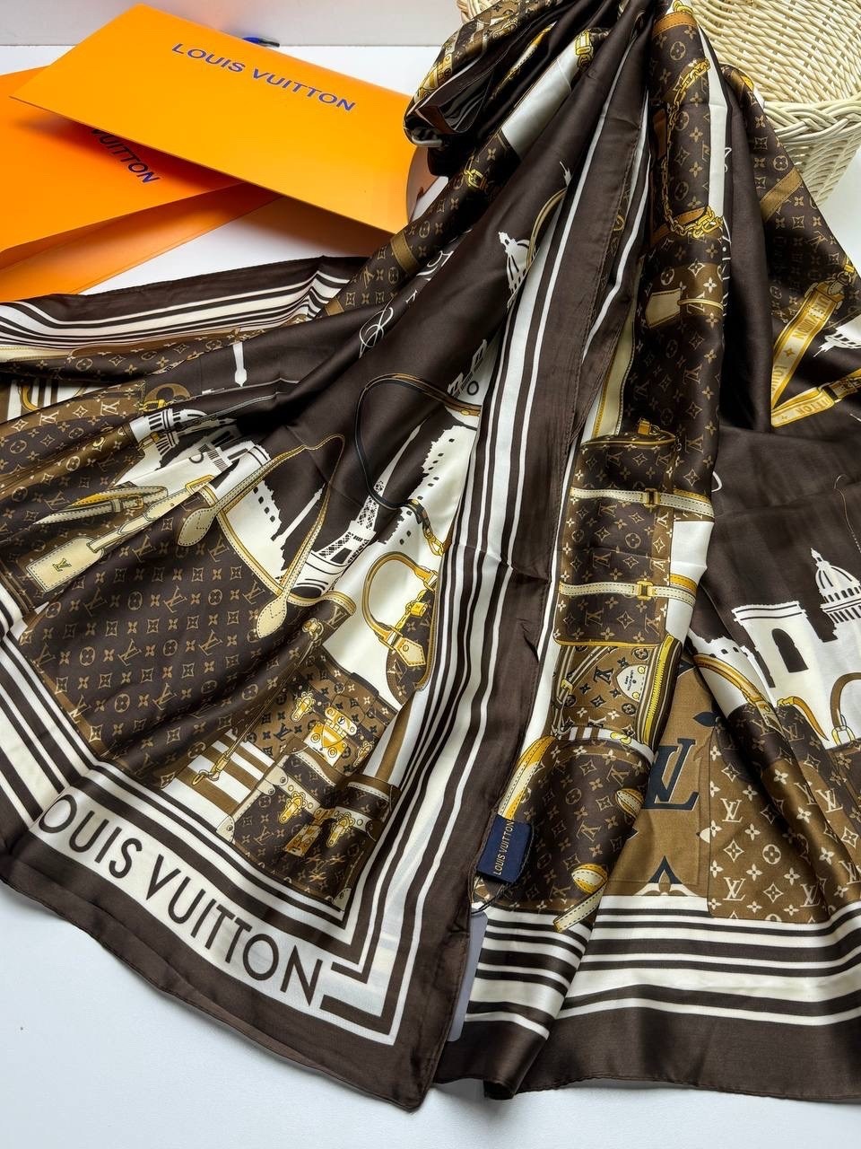 палантины dior,брендовый платок,платок диор,женские платки,шарфы и платки