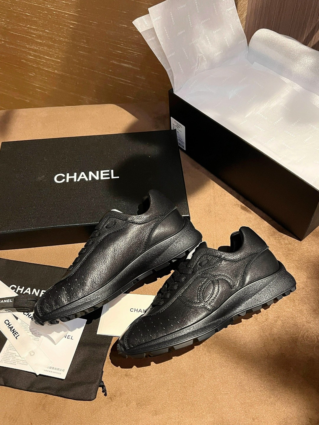 кроссовки женские chanel,кроссовки chanel,кроссовки кожаные chanel,,кроссовки шанель женские