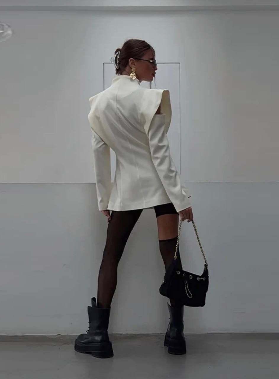 пиджак красный женский,красный пиджак,образ с пальто,образ с красным пальто,костюм пиджак