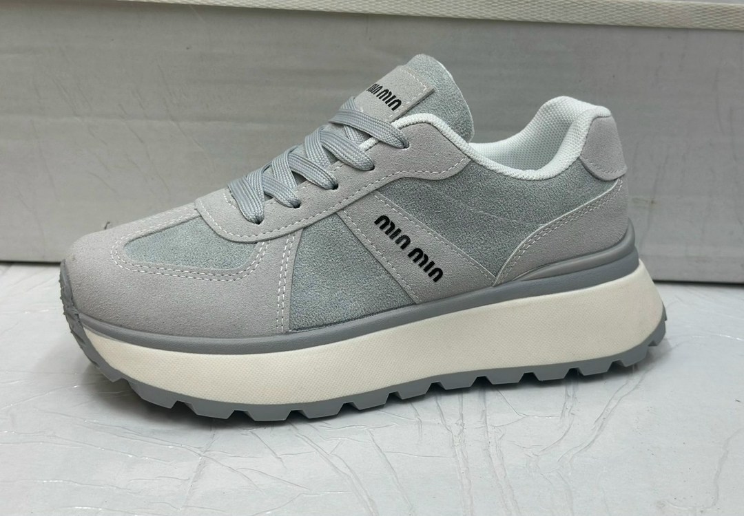 женские кроссовки,,кроссовки женские модные,стильные кроссовки, кроссовки