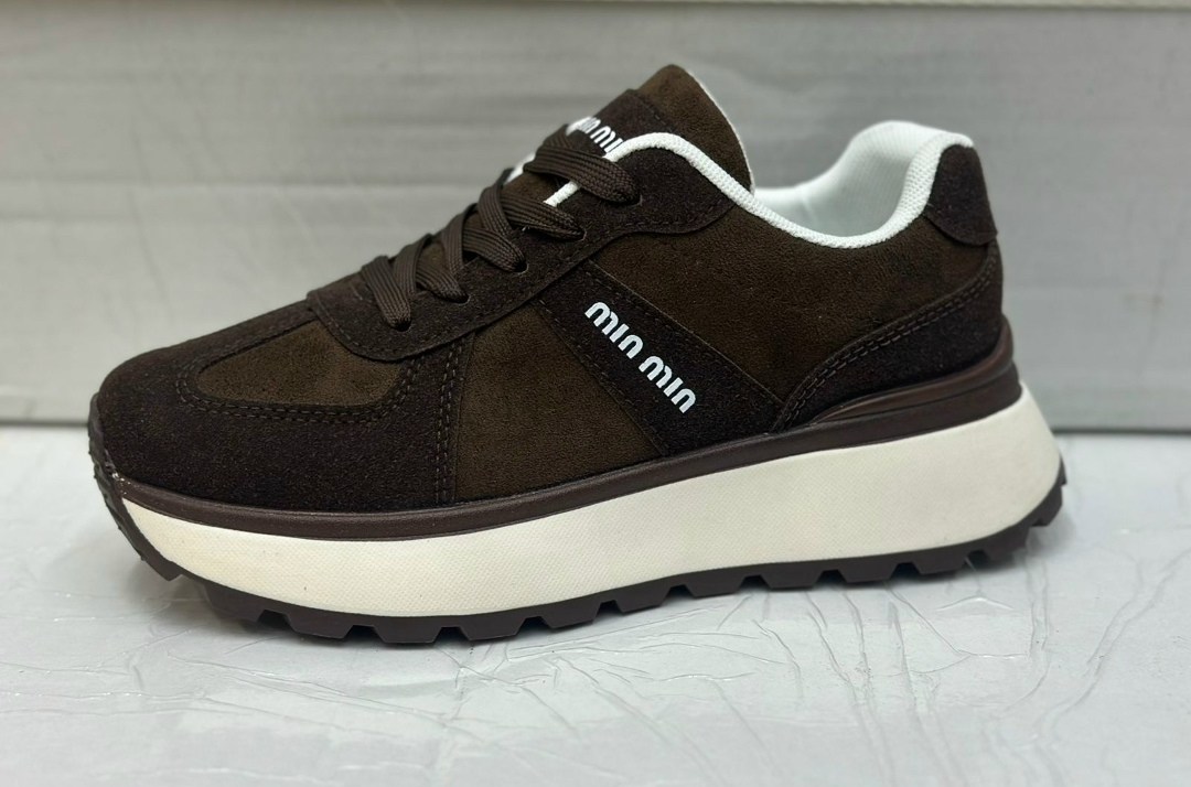 женские кроссовки,,кроссовки женские модные,стильные кроссовки, кроссовки