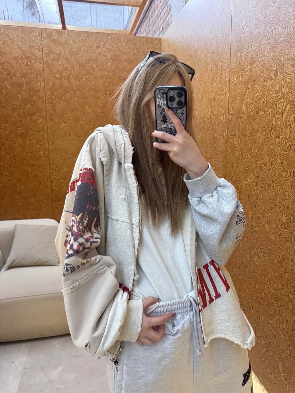 txt beomgyu,sungchan,gray hoodie,a hoodie,jung sungchan