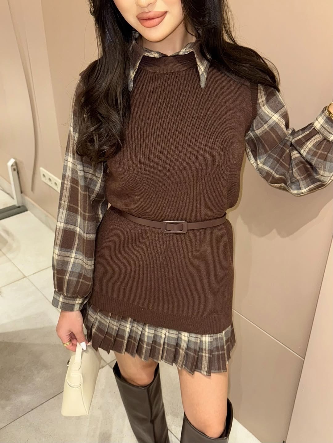 жилет с поясом,вязаная жилетка,женская жилетка,жилетка с рубашкой,жилет повседневный