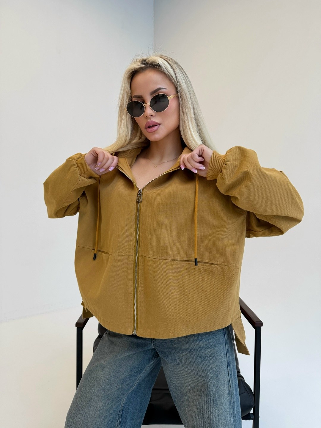 кожаная куртка,куртка,женская куртка,женская куртка демисезонная,куртка кожаная стильная