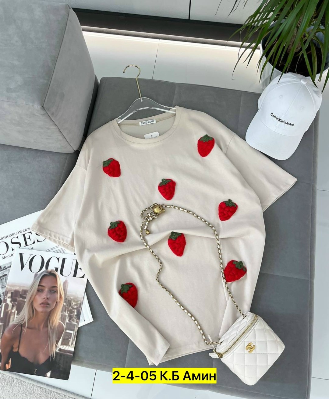 женская кофта,футболка клубника белая,женская футболка, ,кофта белая