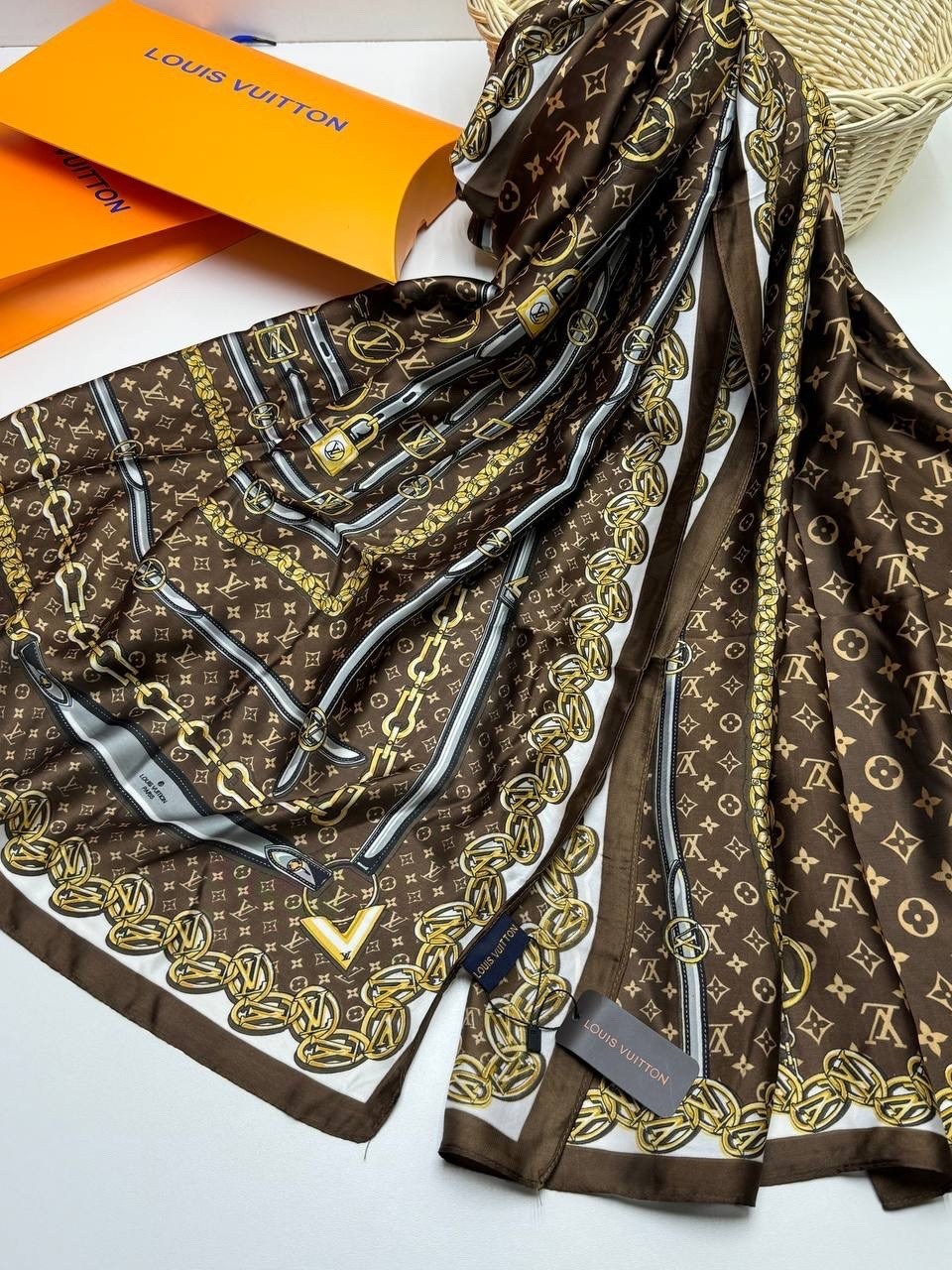 палантины dior,брендовый платок,платок диор,женские платки,шарфы и платки