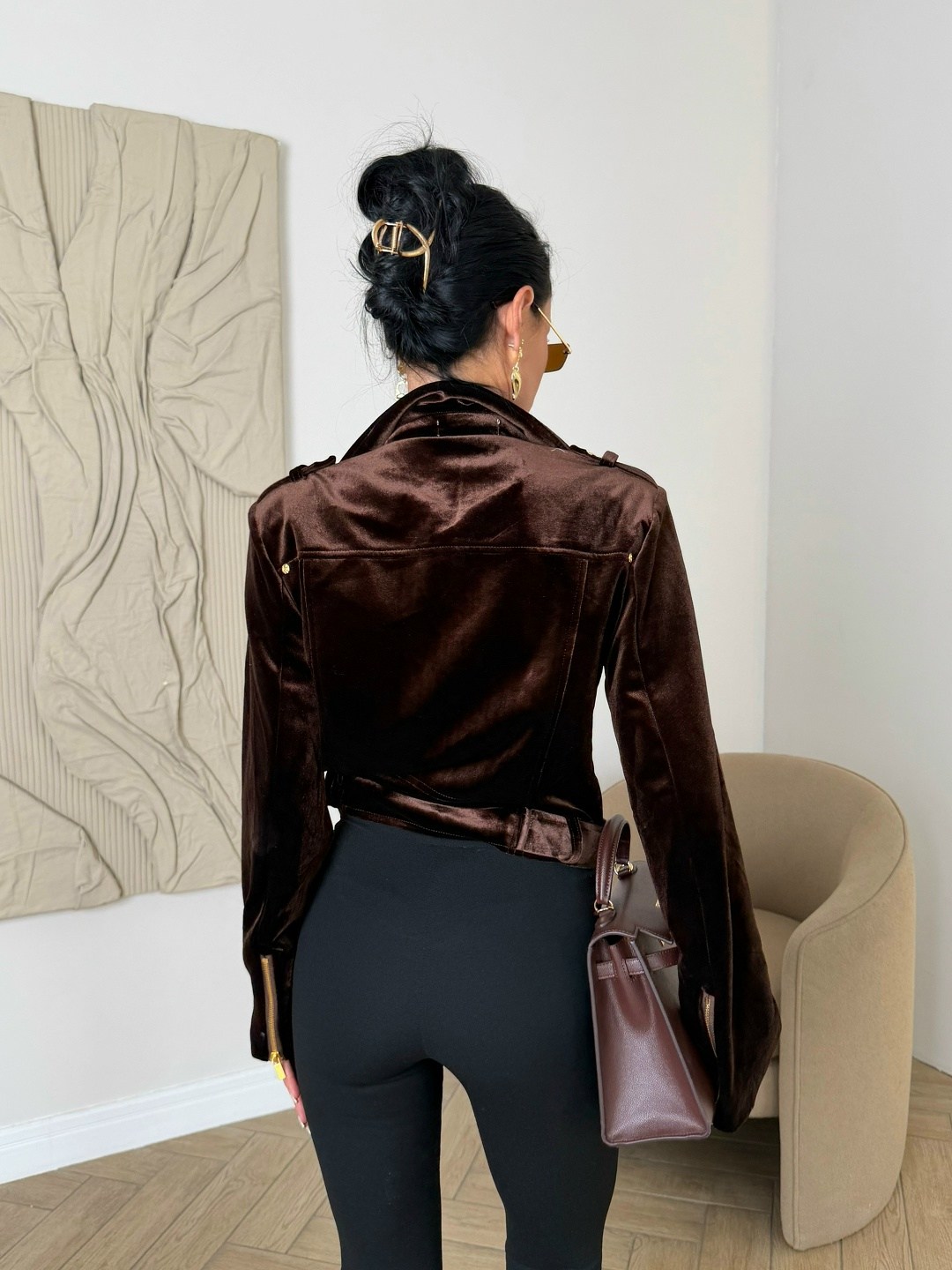 женская замшевая куртка косуха коричневая,коричневая замшевая косуха женская,куртка женская замшевая,куртка косуха,замшевая куртка