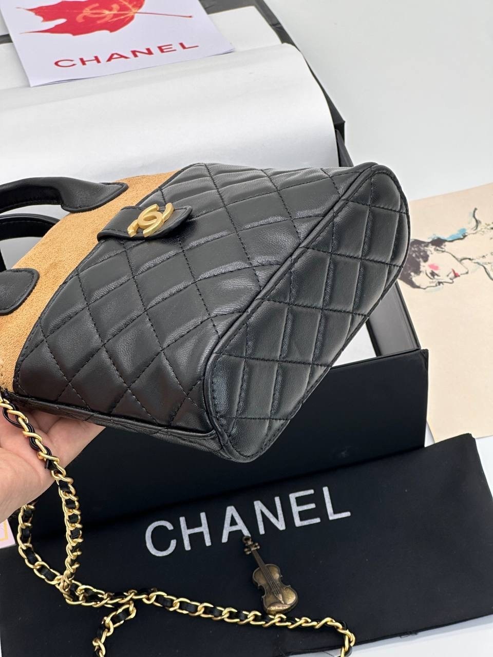 сумка женская chanel,сумка chanel,сумочка chanel,сумка chanel сумка chanel,женская замшевая сумка chanel shopping bag бежевая с черным