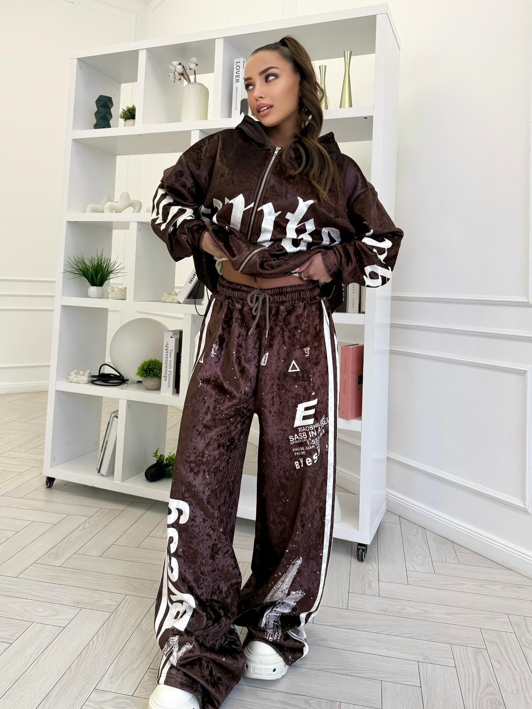 спортивный велюровый костюм,велюровые костюмы,велюровый костюм джуси,костюм спортивный женский,велюровый костюм женский