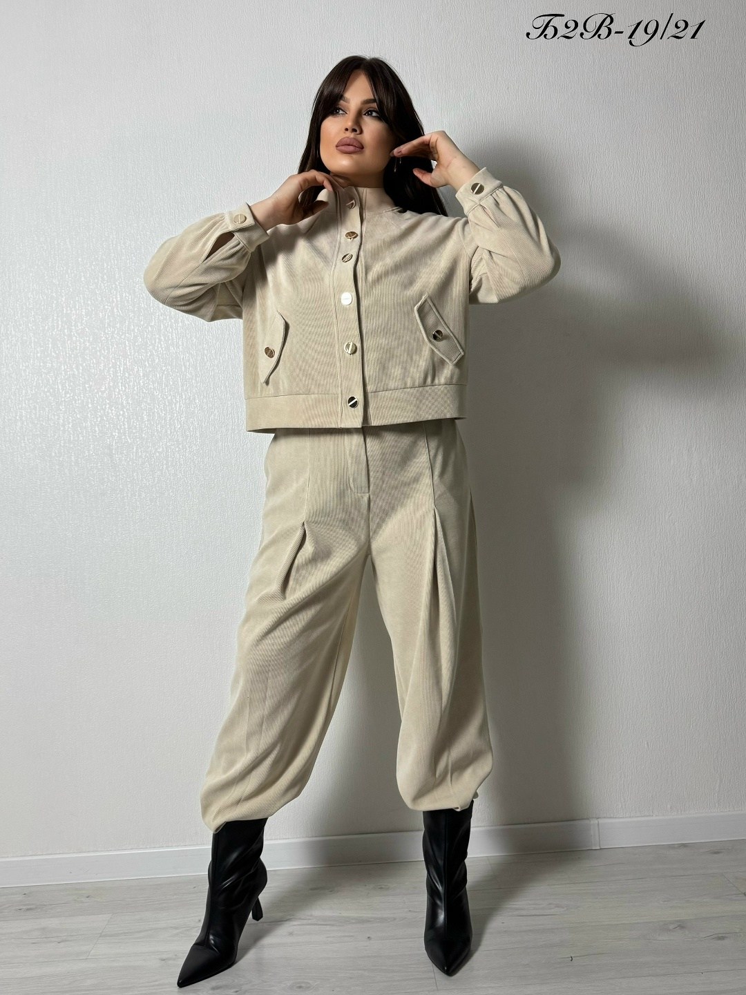 костюм женский,костюм с брюками,брючный костюм,костюм бежевый,костюм двойка вельвет