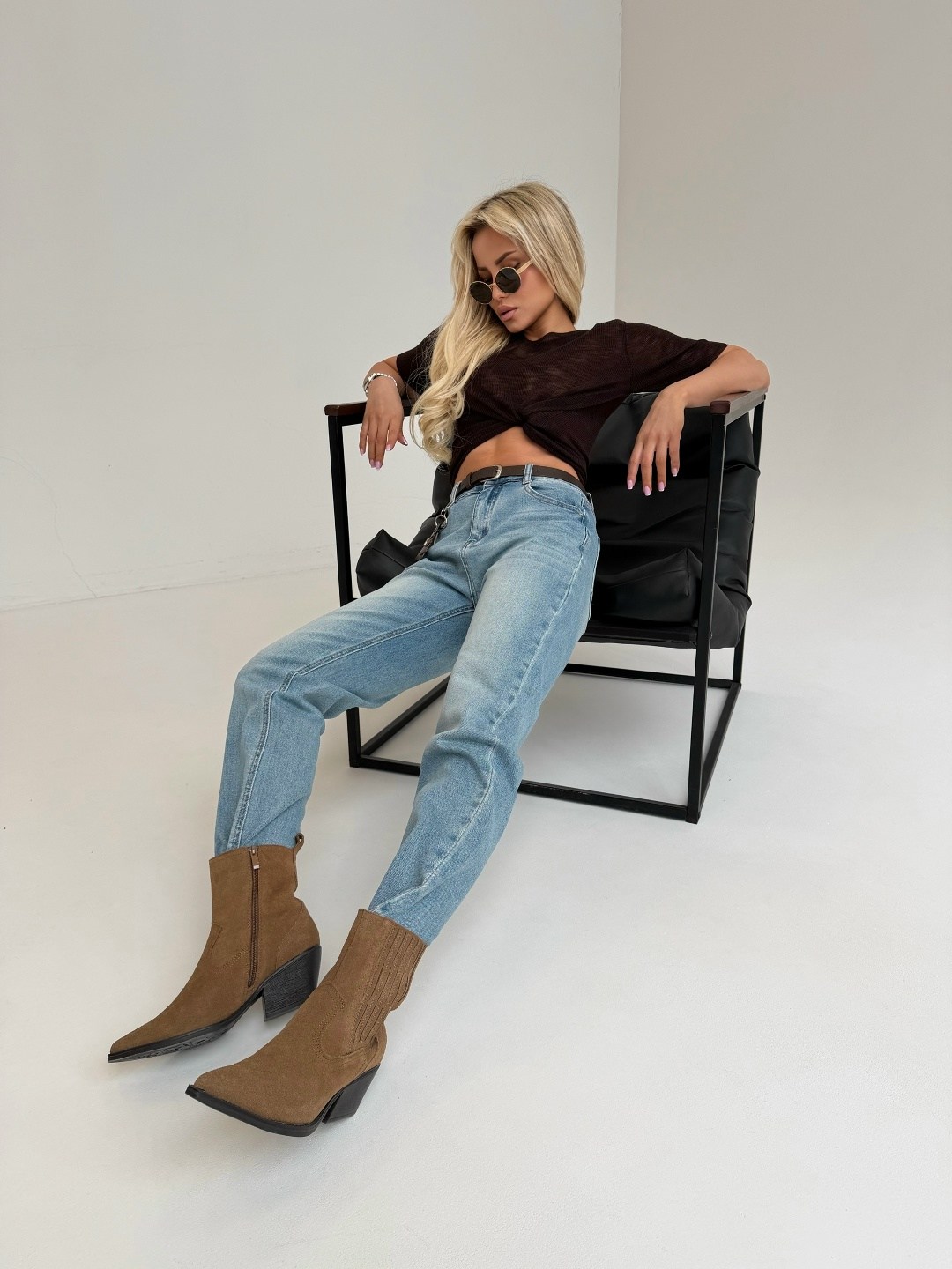 джинсы женские,джинсы мом,модные джинсы,стильные джинсы,джинсы джинсы