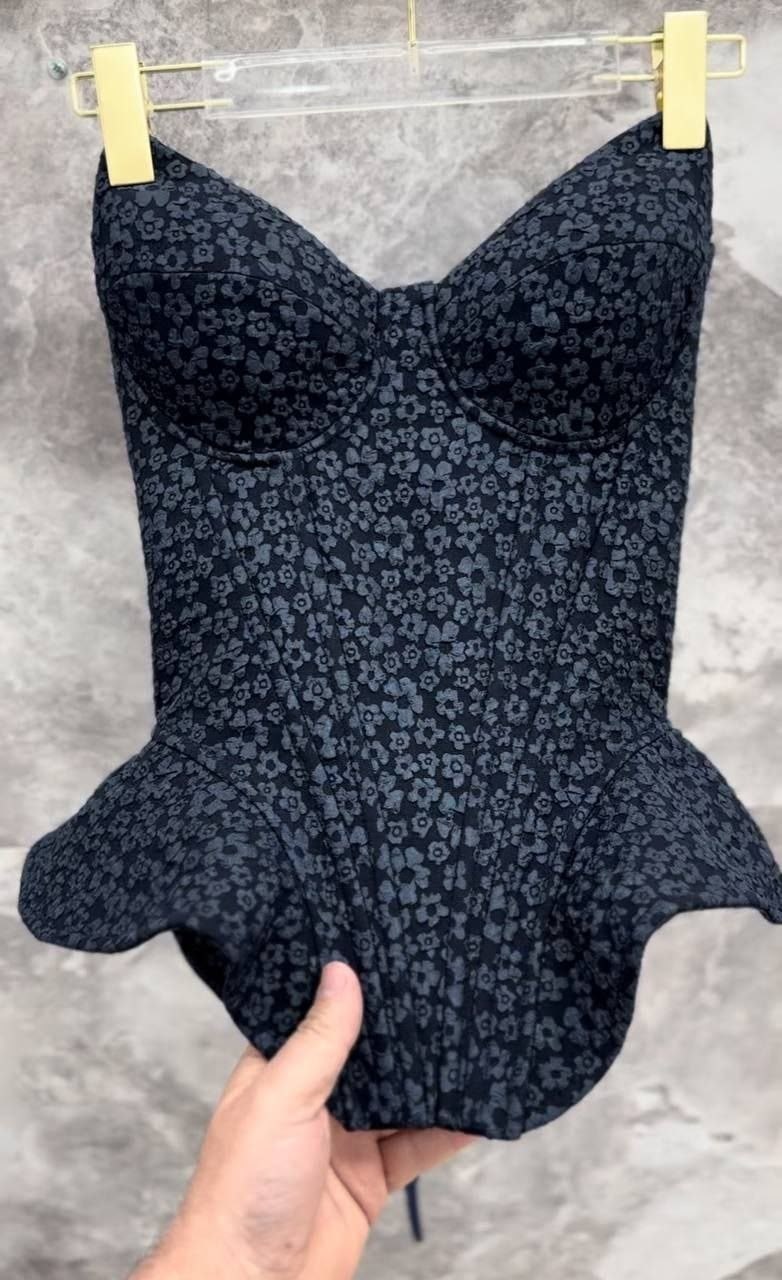 девушка,девушки блондинка,красива девушка,девушка в корсете,свадебная платье