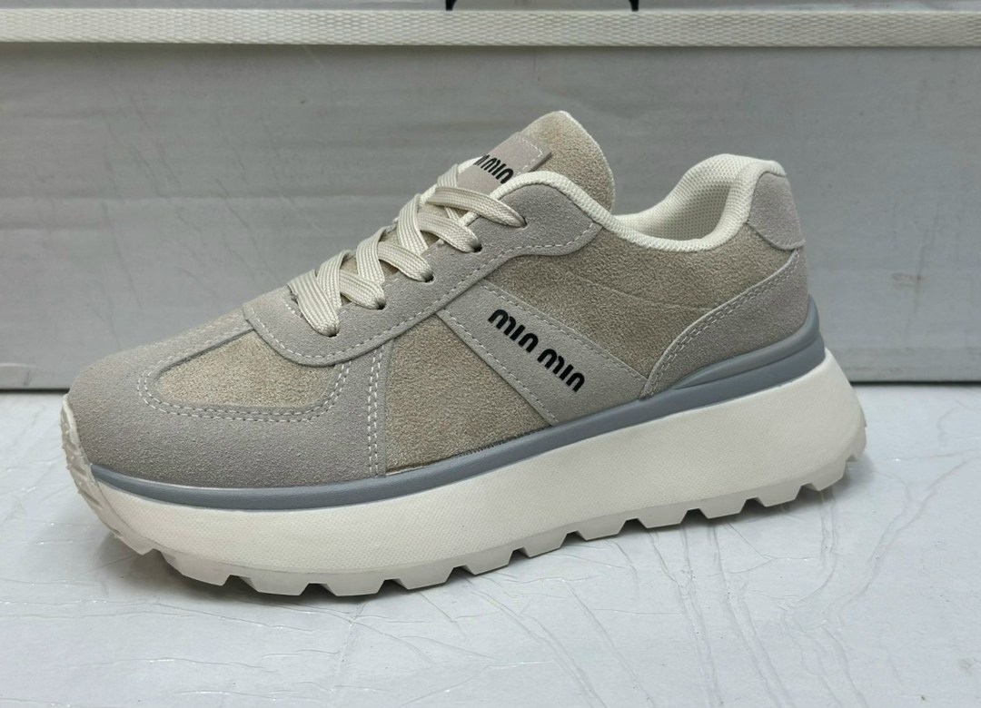 женские кроссовки,,кроссовки женские модные,стильные кроссовки, кроссовки