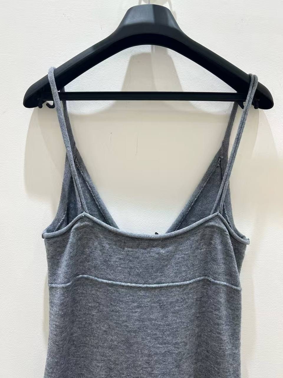 платье на бретельках,платье женские,приталенное платье,платье на бретелях,платья и сарафан