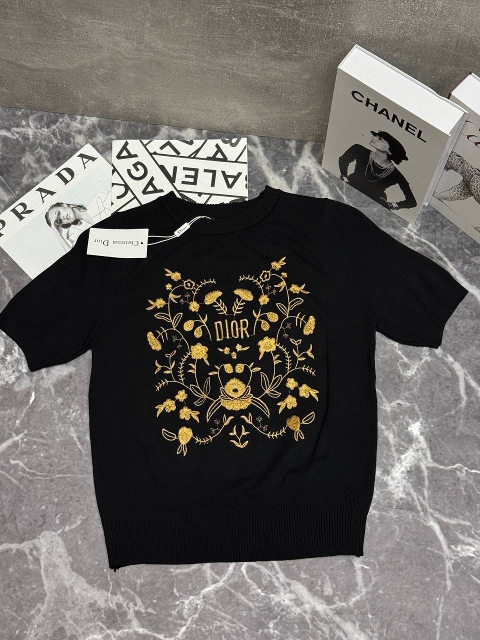 свитера женские,футболки модные,джемпер женские,свитер с вышивкой