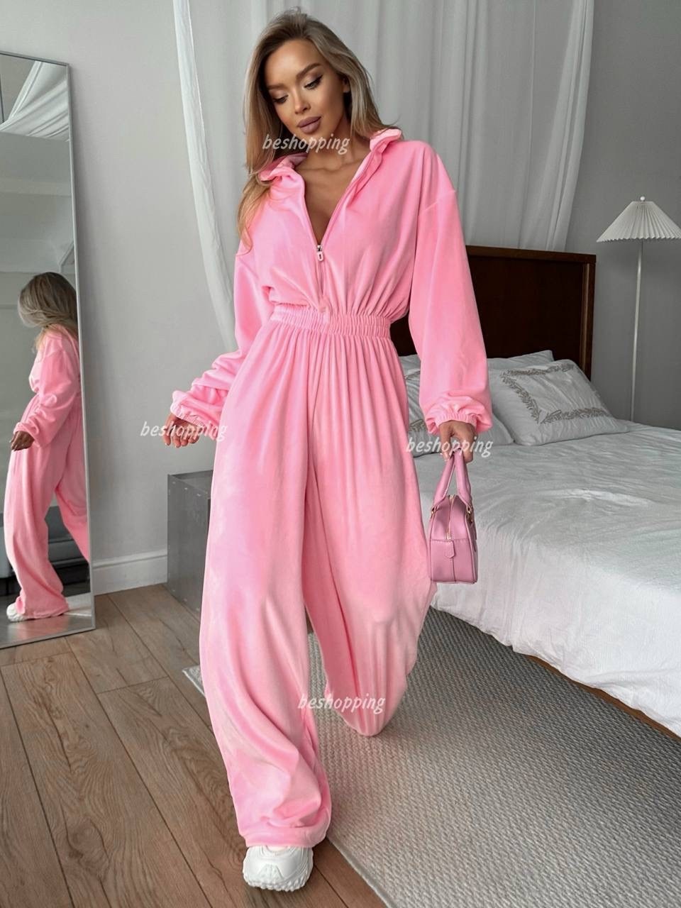 велюровый комбинезон,комбинезон женский велюр,велюровый женский комбинезон,комбинезон из королевского велюра,велюровый костюм