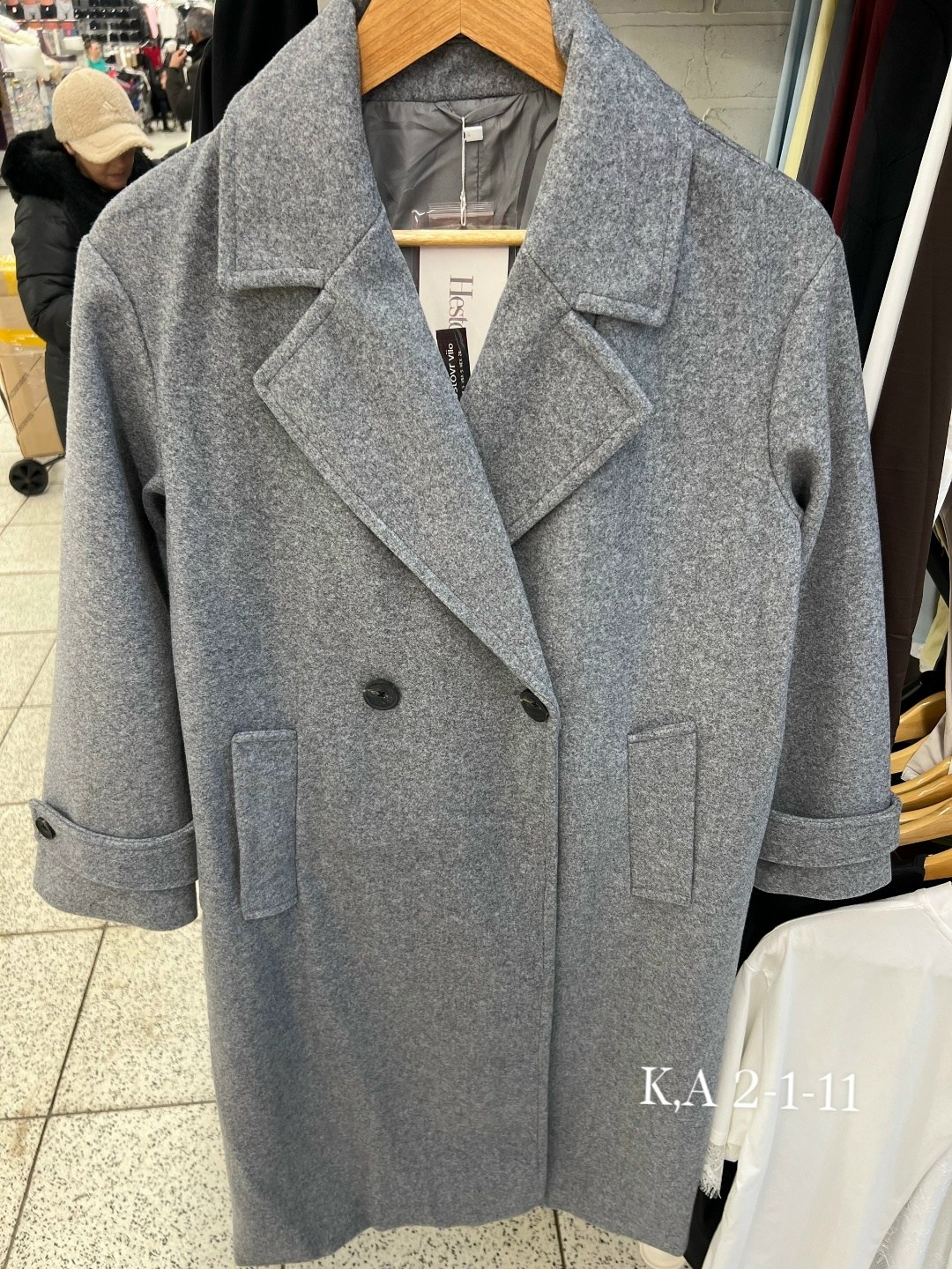 шерстяное пальто,пальто,пальто средней длины,женское шерстяное пальто,классическое пальто