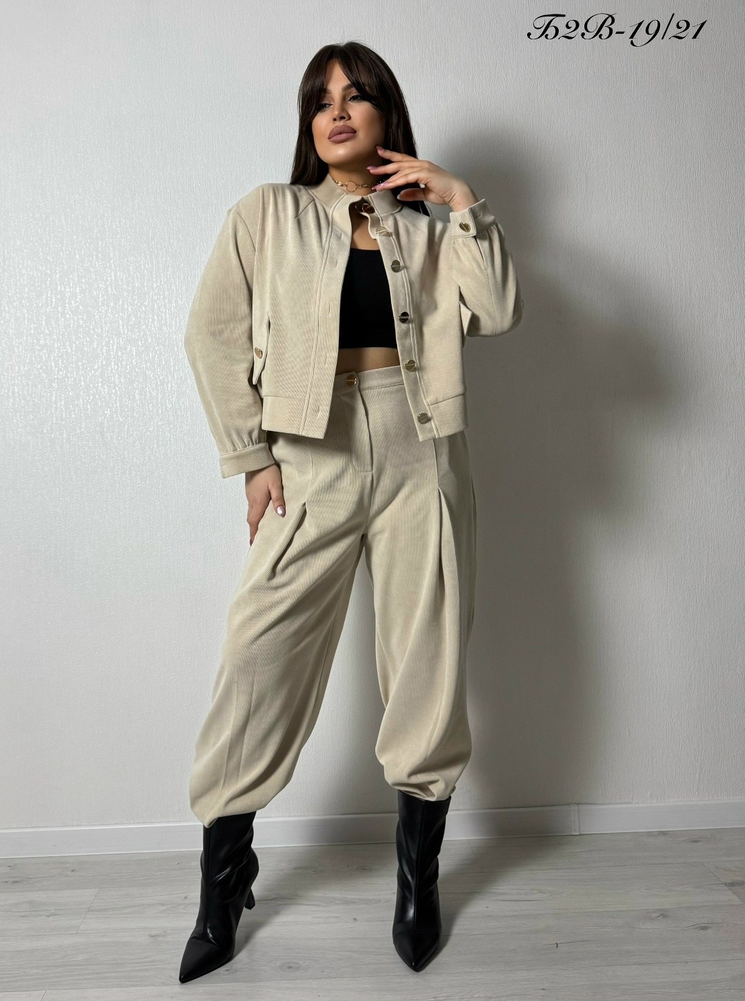 костюм женский,костюм с брюками,брючный костюм,костюм бежевый,костюм двойка вельвет