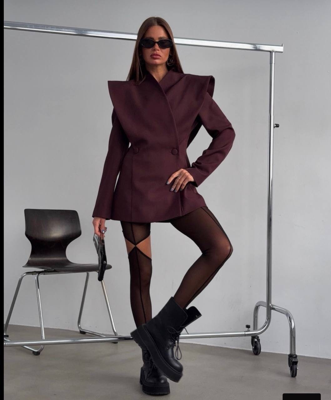 пиджак красный женский,красный пиджак,образ с пальто,образ с красным пальто,костюм пиджак