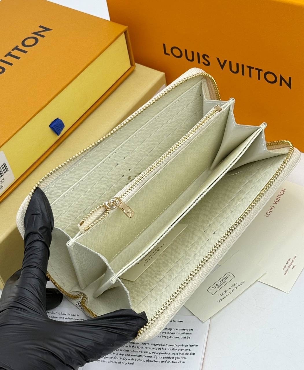 кошелёк louis vuitton серый,louis vuitton кошельки,louis vuitton кошелек портмоне луи виттон,кошелек clemence louis vuitton,louis vuitton кошелек дорожный