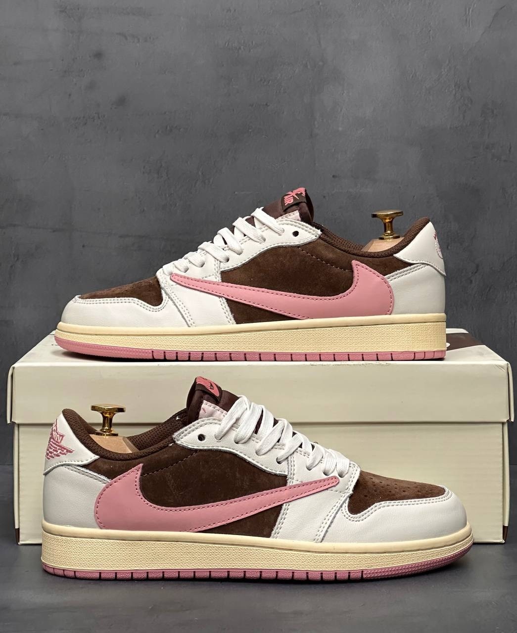 кроссовки nike travis scott x air jordan 1 low,кеды travis scott x air jordan 1 pink oxford,кроссовки nike travis scott x air jordan 1,nike air jordan 1 low travis scott,кроссовки nike air jordan 1 lo