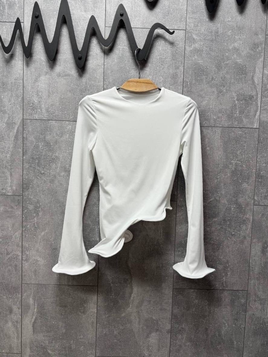 джинсы с цепочкой,широкие женские джинсы,джинсы модные,джинсы стильные,джинсы с цепью